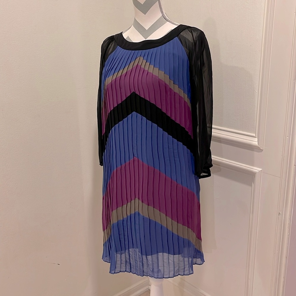 Max & Cleo Eliza Dress Chevron Pleated Shift Sheer Sleeves Purple Size Small